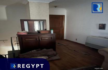 Apartment - 3 Bedrooms - 2 Bathrooms for sale in Sarayat Al Maadi - Hay El Maadi - Cairo