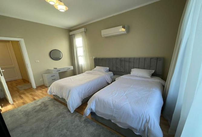 8224435 - Property Image 2