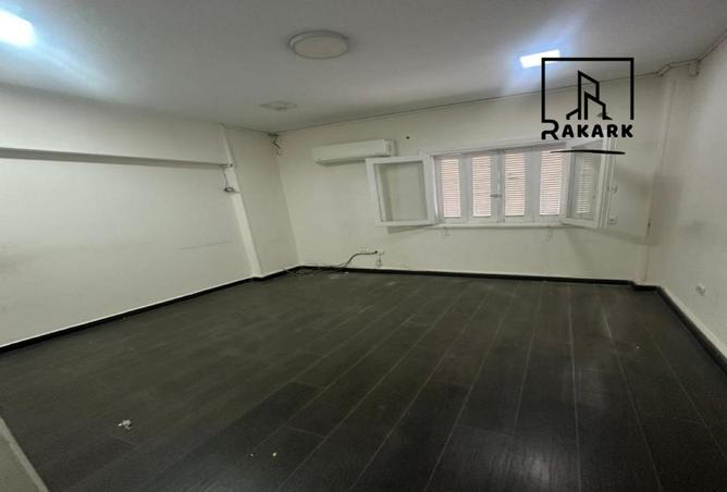 8429218 - Property Image 2