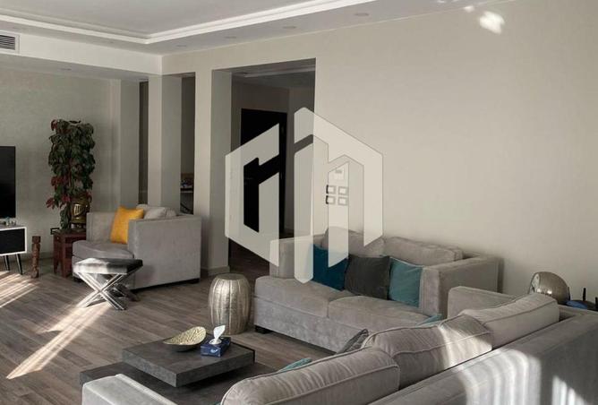 8027825 - Property Image 2
