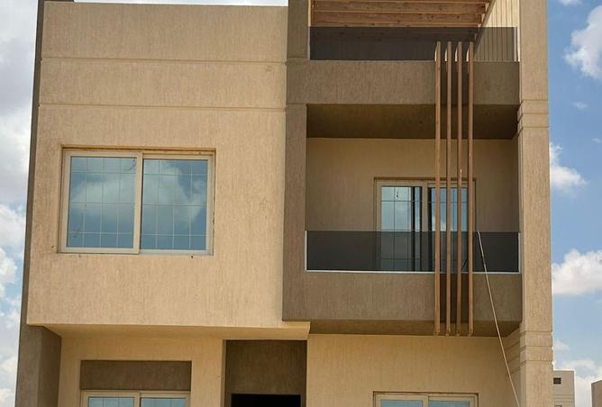 8316618 - Property Image 2