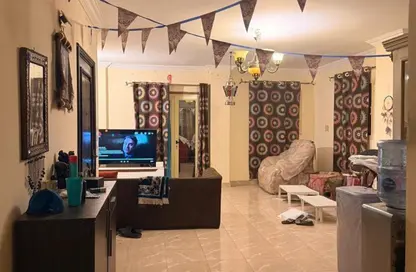 شقة - 3 غرف نوم - 2 حمامات للبيع في الحي الاول - مدينة 6 أكتوبر - الجيزة