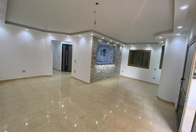 8371391 - Property Image 2