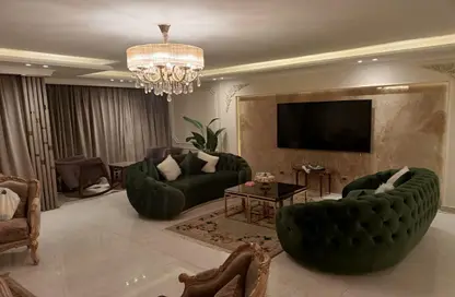 شقة - 3 غرف نوم - 3 حمامات للايجار في شارع لبنان - المهندسين - الجيزة