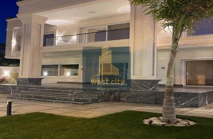 Villa - 7+ Bedrooms - 7 Bathrooms for sale in Royal City - Sheikh Zayed Compounds - Sheikh Zayed City - Giza