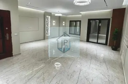 Apartment - 3 Bedrooms - 3 Bathrooms for sale in North Lotus - El Lotus - New Cairo City - Cairo