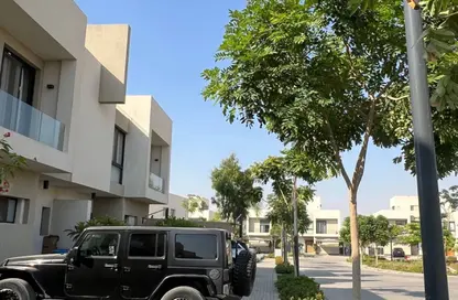 قصر - 4 غرف نوم - 5 حمامات للبيع في كمبوند البروج - كمبوندات الشروق - مدينة الشروق - القاهرة