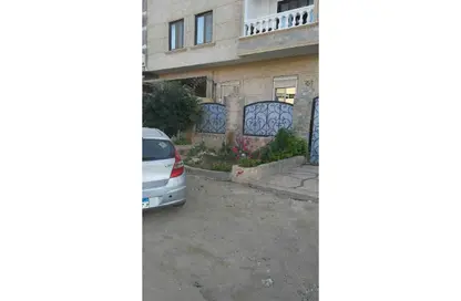 فيلا - 4 غرف نوم - 3 حمامات للبيع في المستثمرين الجنوبية - مدينة القاهرة الجديدة - القاهرة