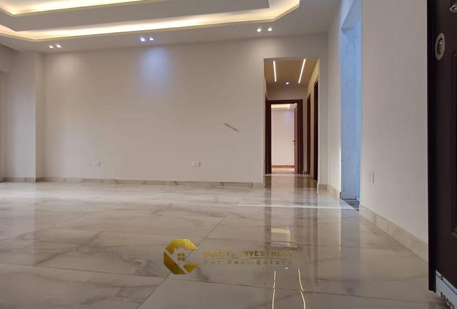 7940121 - Property Image 2