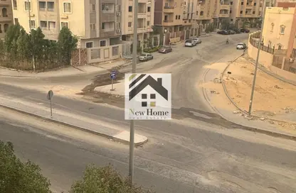 Apartment - 2 Bedrooms - 1 Bathroom for sale in Abou El Houl - New Cairo City - Cairo