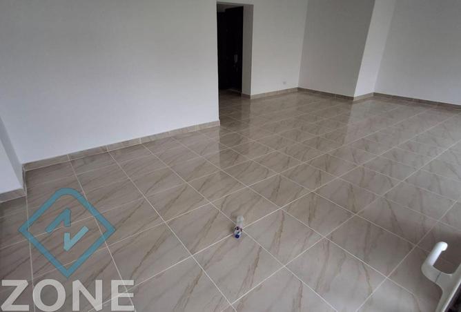 8205408 - Property Image 2