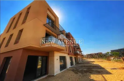 Villa - 3 Bedrooms - 5 Bathrooms for sale in District 5 - The 5th Settlement - New Cairo City - Cairo