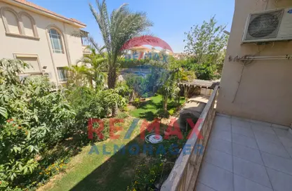 Twin House - 4 Bedrooms - 4 Bathrooms for sale in Greens - 6th District - Sheikh Zayed City - Giza