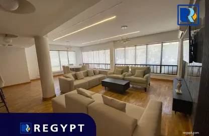 Apartment - 2 Bedrooms - 2 Bathrooms for sale in Sarayat Al Maadi - Hay El Maadi - Cairo