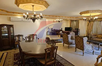 Apartment - 3 Bedrooms - 2 Bathrooms for sale in Ahmed Al Zomor St. - 8th Zone - Nasr City - Cairo