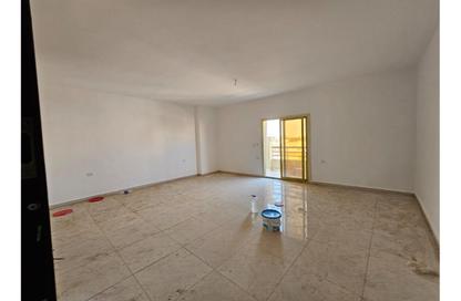Apartment - 3 Bedrooms - 2 Bathrooms for sale in Beverly Hills Road - 17th District - Sheikh Zayed City - Giza