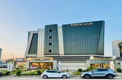 Restaurant - Studio - 3 Bathrooms for sale in Elev8 - South Investors Area - New Cairo City - Cairo