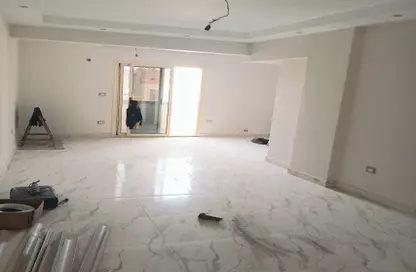 Apartment - 3 Bedrooms - 3 Bathrooms for sale in Laurent - Hay Sharq - Alexandria