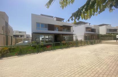 Villa - 4 Bedrooms - 4 Bathrooms for sale in Upville - Cairo Alexandria Desert Road - 6 October City - Giza