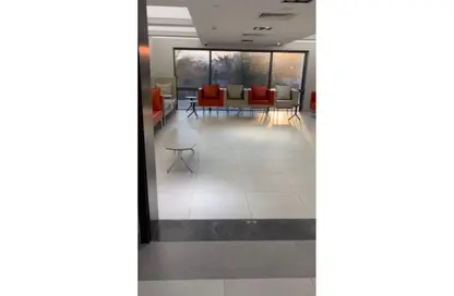 عيادة - استوديو - 3 حمامات للايجار في نيو جيزة - طريق مصر اسكندرية الصحراوي - مدينة 6 أكتوبر - الجيزة