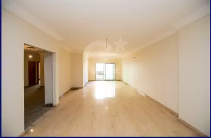 Apartment - 3 Bedrooms - 3 Bathrooms for sale in Laurent - Hay Sharq - Alexandria