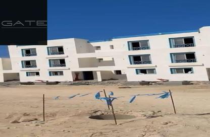 Chalet - 3 Bedrooms - 2 Bathrooms for sale in Mountain View - Ras Al Hekma - North Coast