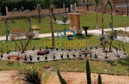 Apartment - 2 Bedrooms - 2 Bathrooms for sale in Maadi View - El Shorouk Compounds - Shorouk City - Cairo
