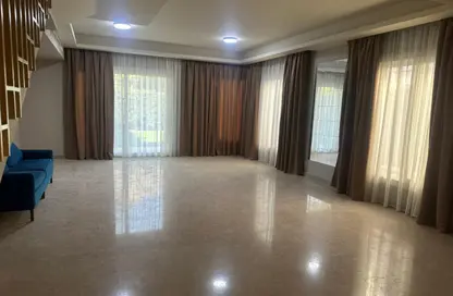 فيلا - 4 غرف نوم - 5 حمامات للايجار في اتريو - كمبوندات الشيخ زايد - الشيخ زايد - الجيزة