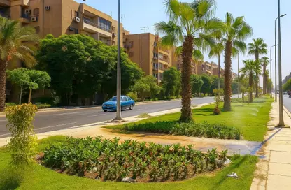 Apartment - 2 Bedrooms - 1 Bathroom for sale in Zahraa Al Maadi St. - Degla - Hay El Maadi - Cairo