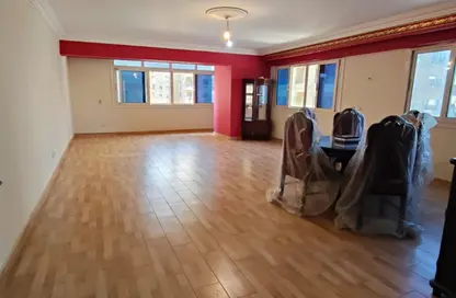 Apartment - 3 Bedrooms - 2 Bathrooms for sale in 7th Sector - Zahraa El Maadi - Hay El Maadi - Cairo Apartment - 3 Bedrooms - 2 Bathrooms for sale in 7th Sector - Zahraa El Maadi - Hay El Maadi - Cairo