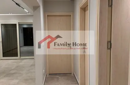 Apartment - 2 Bedrooms - 1 Bathroom for sale in Degla Palms - Al Wahat Road - 6 October City - Giza