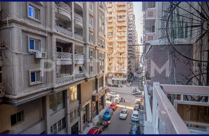 شقة - 3 غرف نوم - 2 حمامات للبيع في شارع محمود العيسوي - ميامي - حي اول المنتزة - الاسكندرية