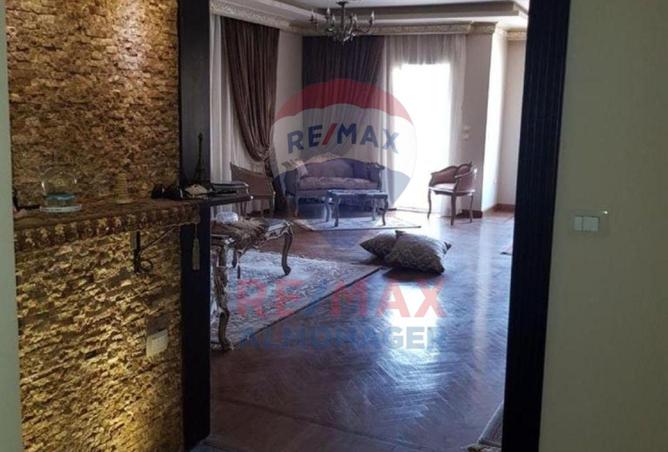 8318310 - Property Image 3