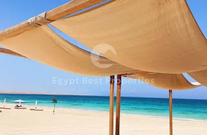 شاليه - 3 غرف نوم - 3 حمامات للبيع في رملة ليك سايد - قسم الضبعة - الساحل الشمالي