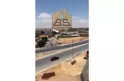 شقة - 3 غرف نوم - 2 حمامات للبيع في طريق بلبيس - خط 10 - الحي الثالث - مدينة العبور - القليوبية