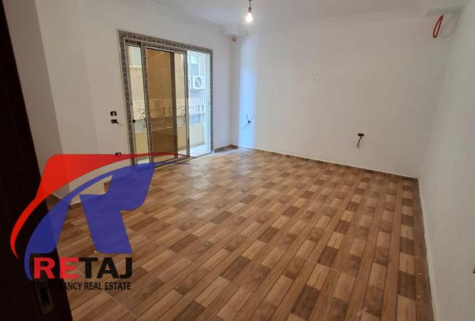 8430837 - Property Image 2