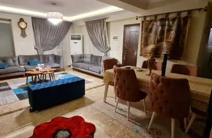 دوبلكس - 3 غرف نوم - 2 حمامات للايجار في الحي الاول - مدينة 6 أكتوبر - الجيزة