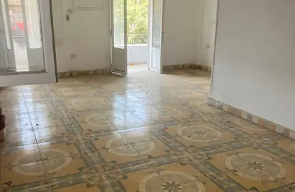 شقة - 3 غرف نوم - 2 حمامات للايجار في شارع أحمد عرابي - المهندسين - الجيزة