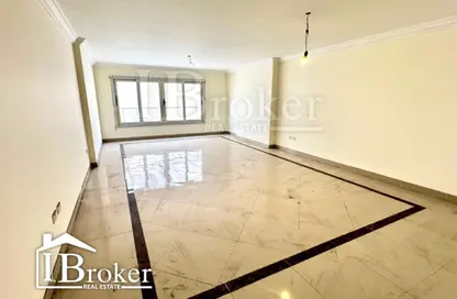 Apartment - 3 Bedrooms - 3 Bathrooms for rent in Al Ekbal St. - Laurent - Hay Sharq - Alexandria Apartment - 3 Bedrooms - 3 Bathrooms for rent in Al Ekbal St. - Laurent - Hay Sharq - Alexandria