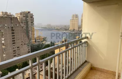 شقة - 3 غرف نوم - 2 حمامات للايجار في شارع احمد حشمت - الزمالك - القاهرة