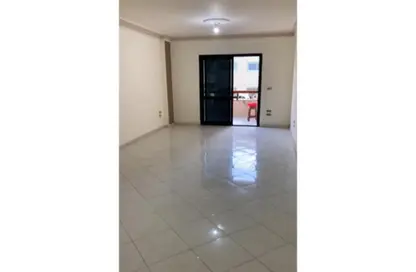 شقة - 3 غرف نوم - 1 حمام للبيع في شارع افريقيا - امتداد مصطفي النحاس - المنطقة التاسعة - مدينة نصر - القاهرة