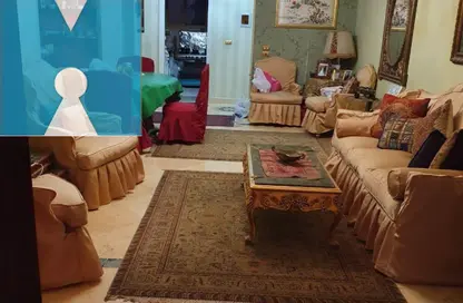 Apartment - 2 Bedrooms - 1 Bathroom for sale in Hadayek Al Mohandessin - 4th District - Sheikh Zayed City - Giza