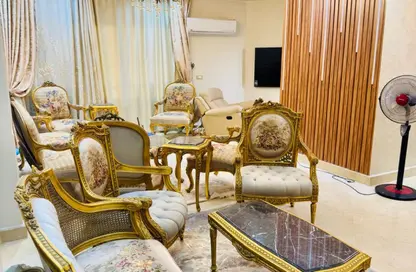 Apartment - 3 Bedrooms - 2 Bathrooms for sale in Al Tayaran St. - Rabaa Al Adaweyah - Nasr City - Cairo
