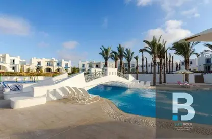 Chalet - 2 Bedrooms - 2 Bathrooms for sale in Mountain View - Ras Al Hekma - North Coast