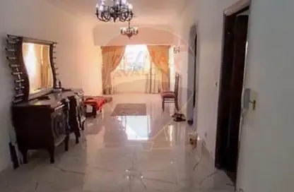 شقة - 3 غرف نوم - 1 حمام للبيع في شارع توت عنخ امون - سموحة - حي شرق - الاسكندرية