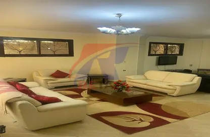 Apartment - 3 Bedrooms - 2 Bathrooms for rent in Mohamed Fawzi St. - Al Narges 7 - Al Narges - New Cairo City - Cairo