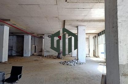 محل تجاري - استوديو - 1 حمام للايجار في وسط القاهرة الجديدة - شارع التسعين الشمالي - التجمع الخامس - مدينة القاهرة الجديدة - القاهرة