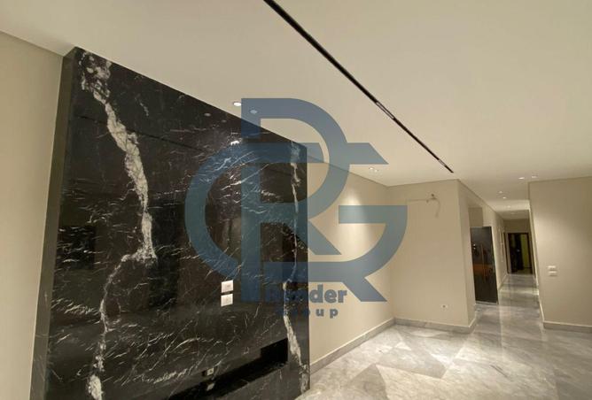 8300233 - Property Image 3