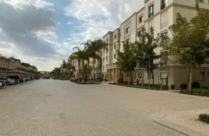 Apartment - 3 Bedrooms - 3 Bathrooms for sale in Alto - Uptown Cairo - Mokattam - Cairo