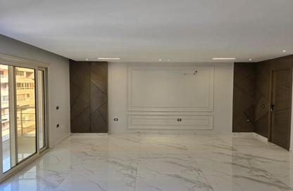 Apartment - 2 Bedrooms - 2 Bathrooms for sale in Mosadak St. - Dokki - Giza